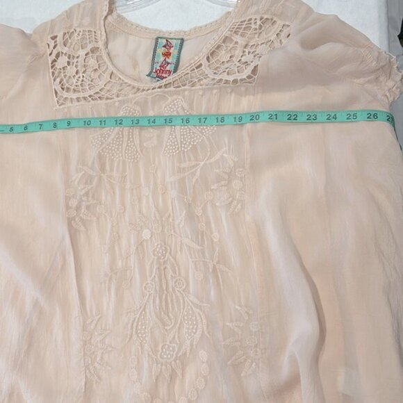 Johnny Was Short Sleeve Top Size XL Light Rose Color Embroidered - Picture 9 of 10